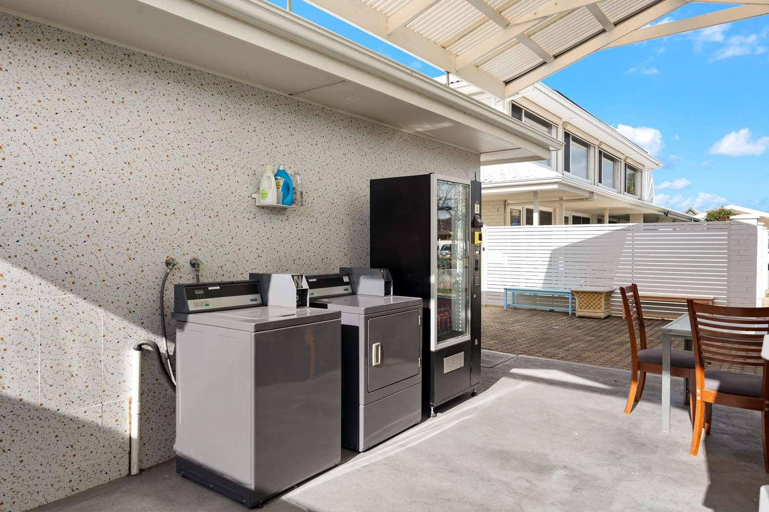Best Western Adelaide Airport Экстерьер фото